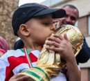 مسابقه پیشکسوتان فوتبال ایران با کودکان سرطانی